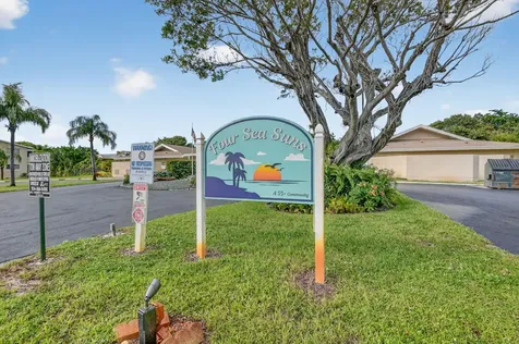 312 Ne 17th Avenue Boynton Beach FL 33435