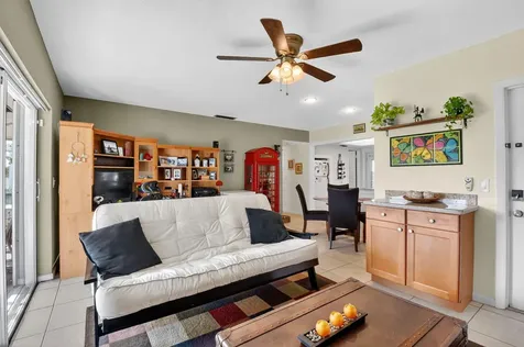 312 Ne 17th Avenue Boynton Beach FL 33435