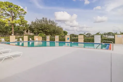 130 1st Terrace Palm Beach Gardens FL 33418