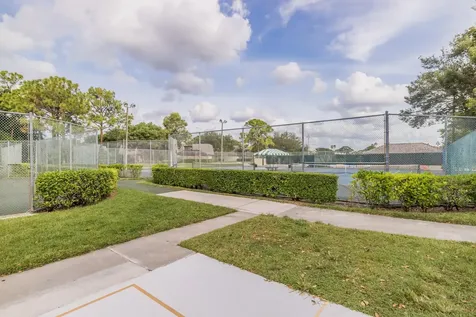 130 1st Terrace Palm Beach Gardens FL 33418