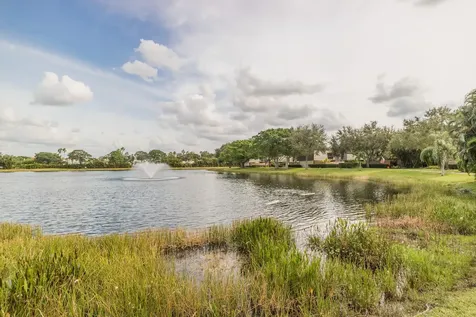 130 1st Terrace Palm Beach Gardens FL 33418