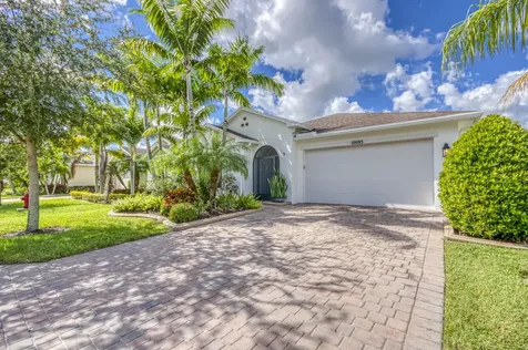 10095 Sw Indian Lilac Trail Port Saint Lucie FL 34987