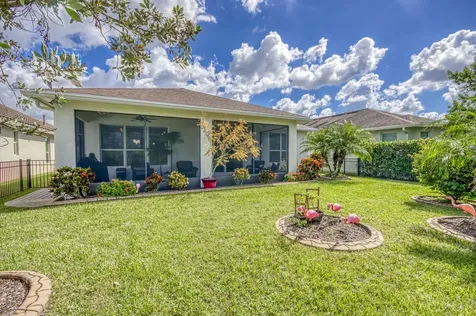 10095 Sw Indian Lilac Trail Port Saint Lucie FL 34987