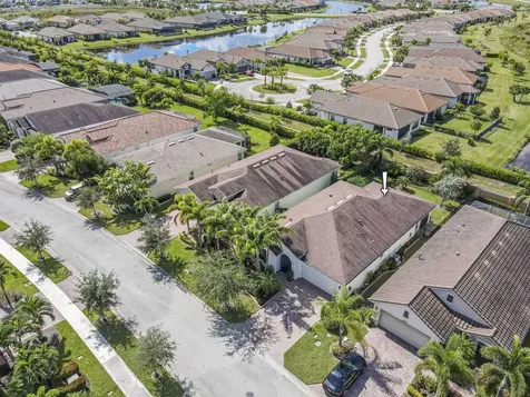 10095 Sw Indian Lilac Trail Port Saint Lucie FL 34987