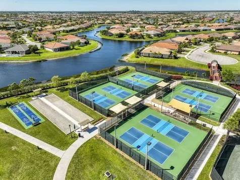 10095 Sw Indian Lilac Trail Port Saint Lucie FL 34987