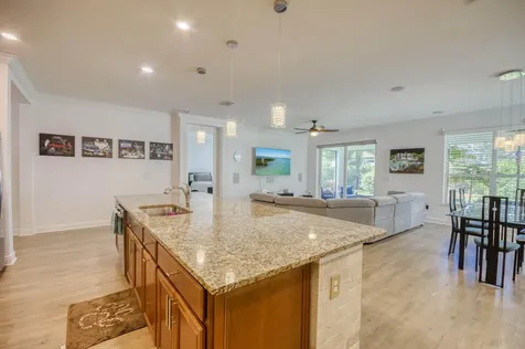 10095 Sw Indian Lilac Trail Port Saint Lucie FL 34987