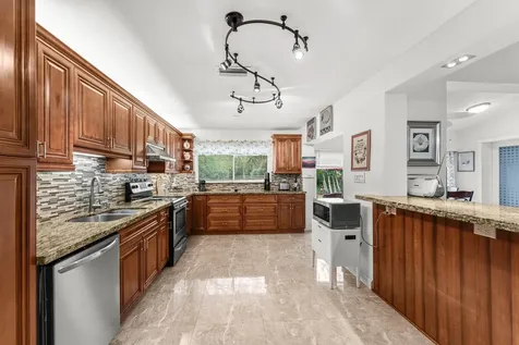 6989 Quince Lane Lake Worth FL 33467