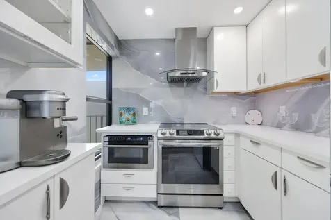 12 Royal Palm Way Boca Raton FL 33432