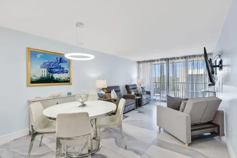 12 Royal Palm Way Boca Raton FL 33432