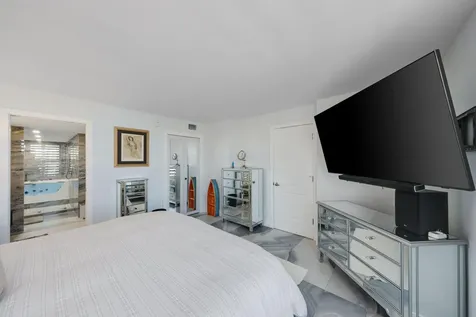 12 Royal Palm Way Boca Raton FL 33432