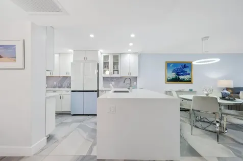 12 Royal Palm Way Boca Raton FL 33432