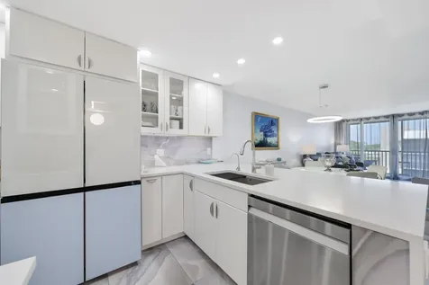 12 Royal Palm Way Boca Raton FL 33432