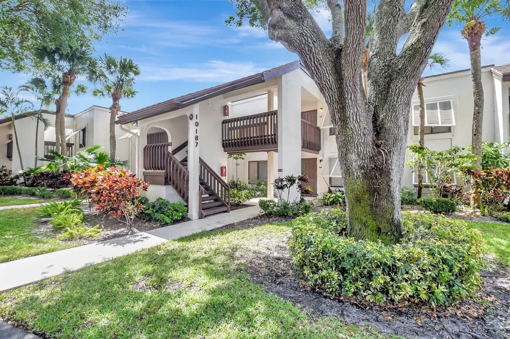 10187 Mangrove Drive Boynton Beach FL 33437