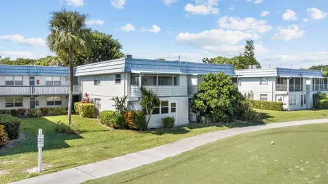 106 Tuscany B Delray Beach FL 33446