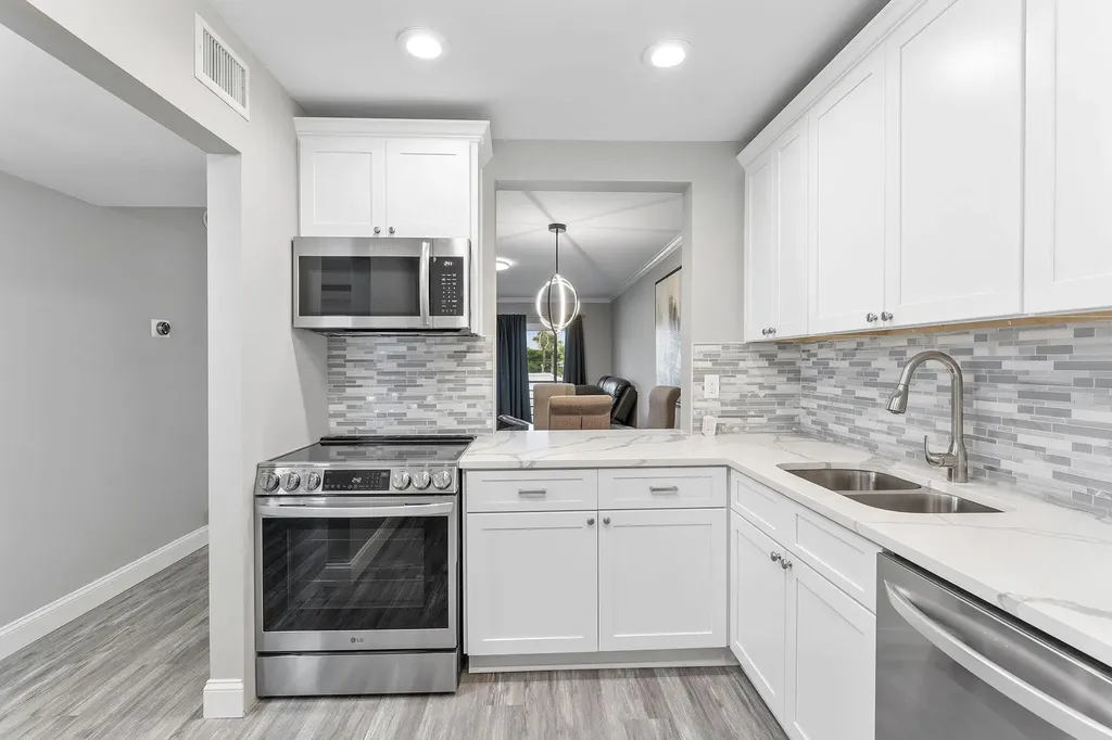 118 Lake Constance Drive West Palm Beach FL 33411