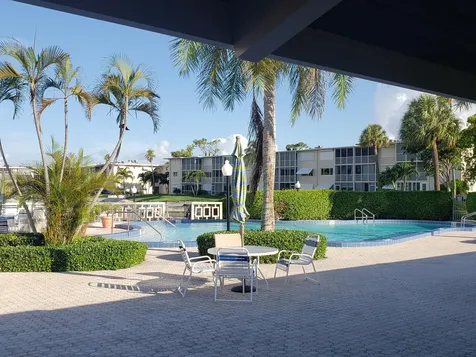 2615 N Garden Drive Lake Worth FL 33461