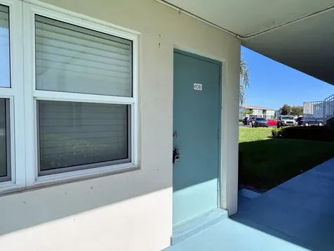 680 Horizons W Boynton Beach FL 33435