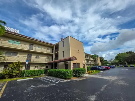 7960 Nw 50th Street Lauderhill FL 33351
