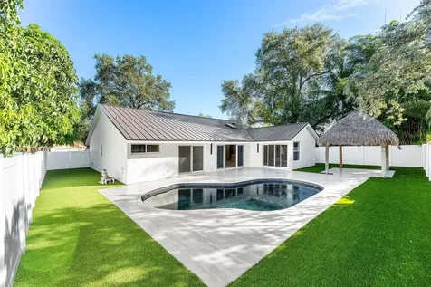 1380 Sw 1st Street Boca Raton FL 33486