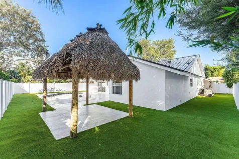 1380 Sw 1st Street Boca Raton FL 33486