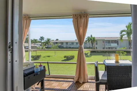 312 Ne 17th Avenue Boynton Beach FL 33435
