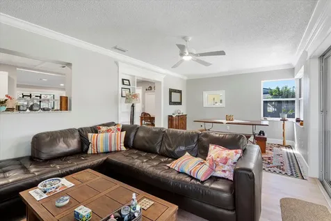 409 Se Gasparilla Avenue Port Saint Lucie FL 34983
