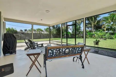 409 Se Gasparilla Avenue Port Saint Lucie FL 34983
