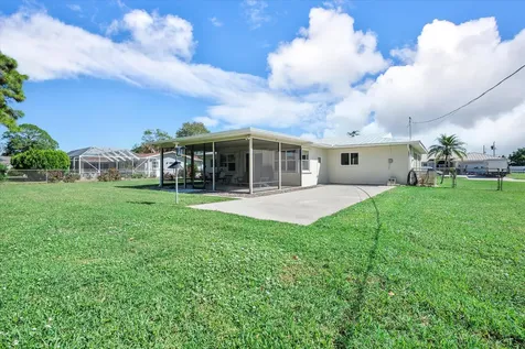 409 Se Gasparilla Avenue Port Saint Lucie FL 34983