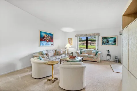 8282 Springlake Drive Boca Raton FL 33496