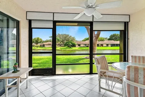 8282 Springlake Drive Boca Raton FL 33496
