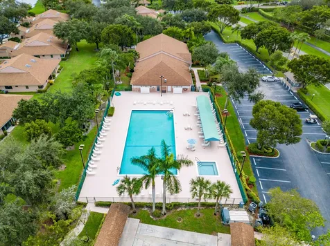 8282 Springlake Drive Boca Raton FL 33496