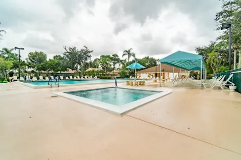 8282 Springlake Drive Boca Raton FL 33496