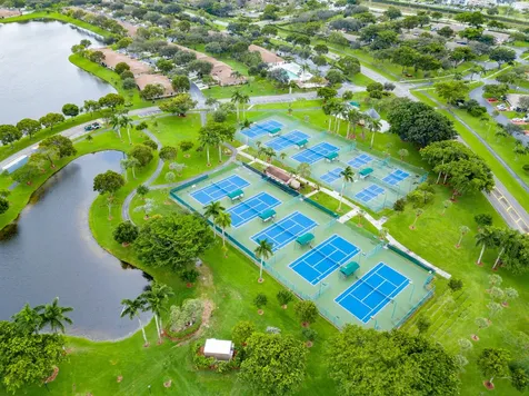 8282 Springlake Drive Boca Raton FL 33496