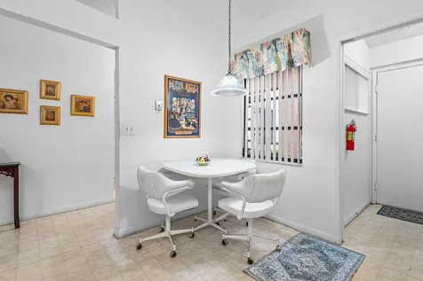 8282 Springlake Drive Boca Raton FL 33496