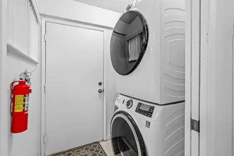 8282 Springlake Drive Boca Raton FL 33496