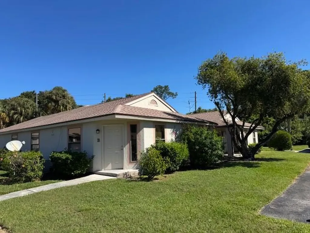 2832 Stoneway Lane Fort Pierce FL 34982