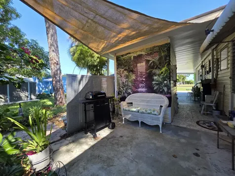 6241 Elm Lane Lantana FL 33462