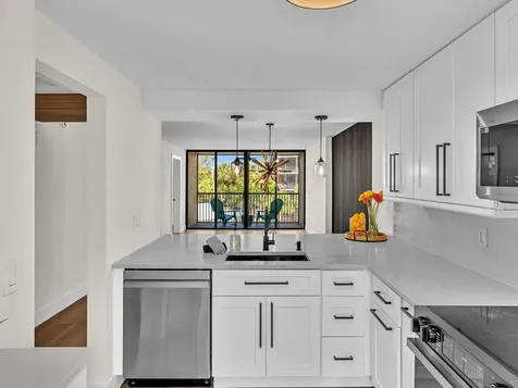 21 Royal Palm Way Boca Raton FL 33432