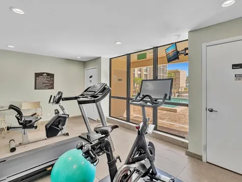 21 Royal Palm Way Boca Raton FL 33432