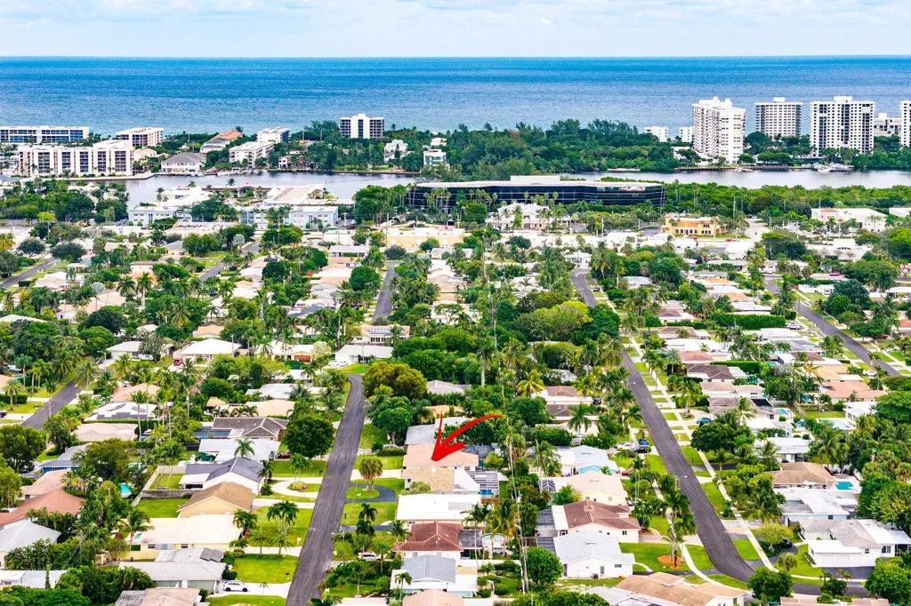 262 Ne 24th Court Boca Raton FL 33431