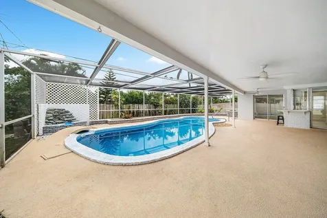 262 Ne 24th Court Boca Raton FL 33431