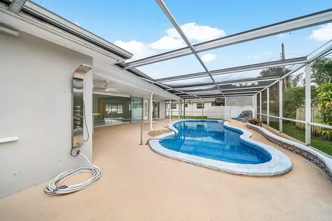 262 Ne 24th Court Boca Raton FL 33431