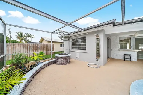 262 Ne 24th Court Boca Raton FL 33431