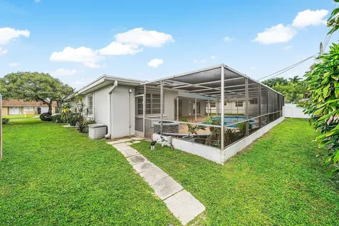 262 Ne 24th Court Boca Raton FL 33431