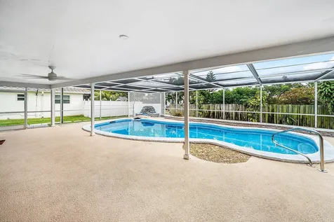 262 Ne 24th Court Boca Raton FL 33431