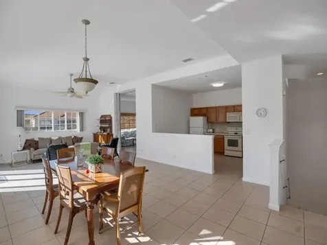 520 7th Square Vero Beach FL 32962