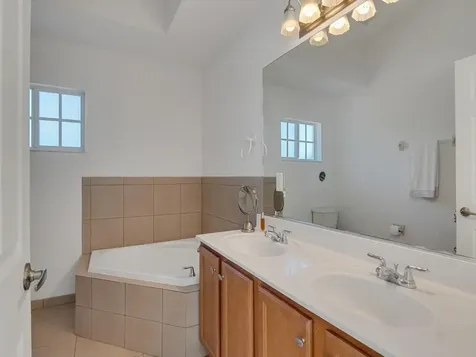 520 7th Square Vero Beach FL 32962