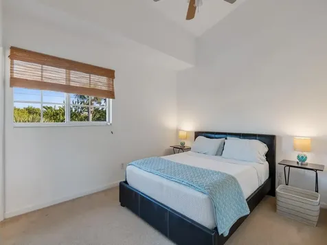 520 7th Square Vero Beach FL 32962