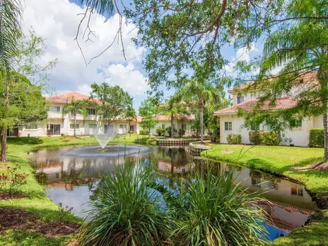 520 7th Square Vero Beach FL 32962