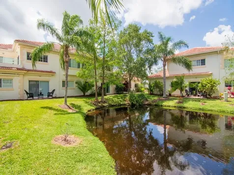 520 7th Square Vero Beach FL 32962